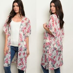 🆕ivory floral kimono 👘